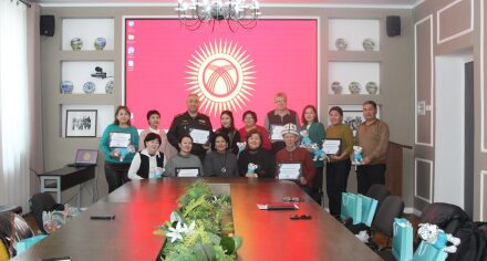 Кара-Кыргыз облусунун 100 жылдыгына карата мамлекеттик тилдин үч айлыгы жыйынтыкталды