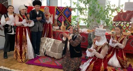 Мамлекеттик тилди өнүктүрүүгө жана улуттук баалуулуктарды жайылтууга арналган тил майрамы